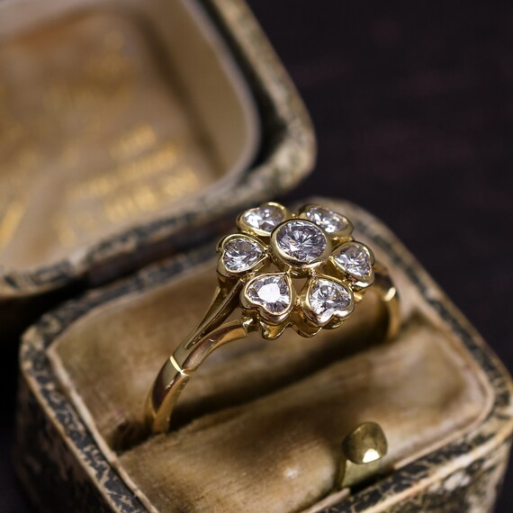 Vintage Diamond Heart Cluster Ring - image 3