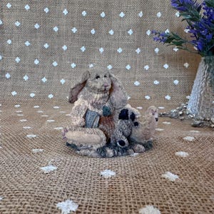 Boyds Bears & Friends – “Daphne Hare and Maisey Ewe” Figurine – Style #2011 with Original Box
