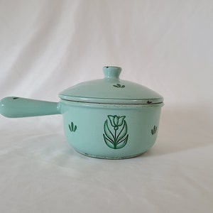 Vintage Dru of Holland Seafoam Green Tulip Sauce Pot with Lid, Enamel Cast Iron Pot with Lid