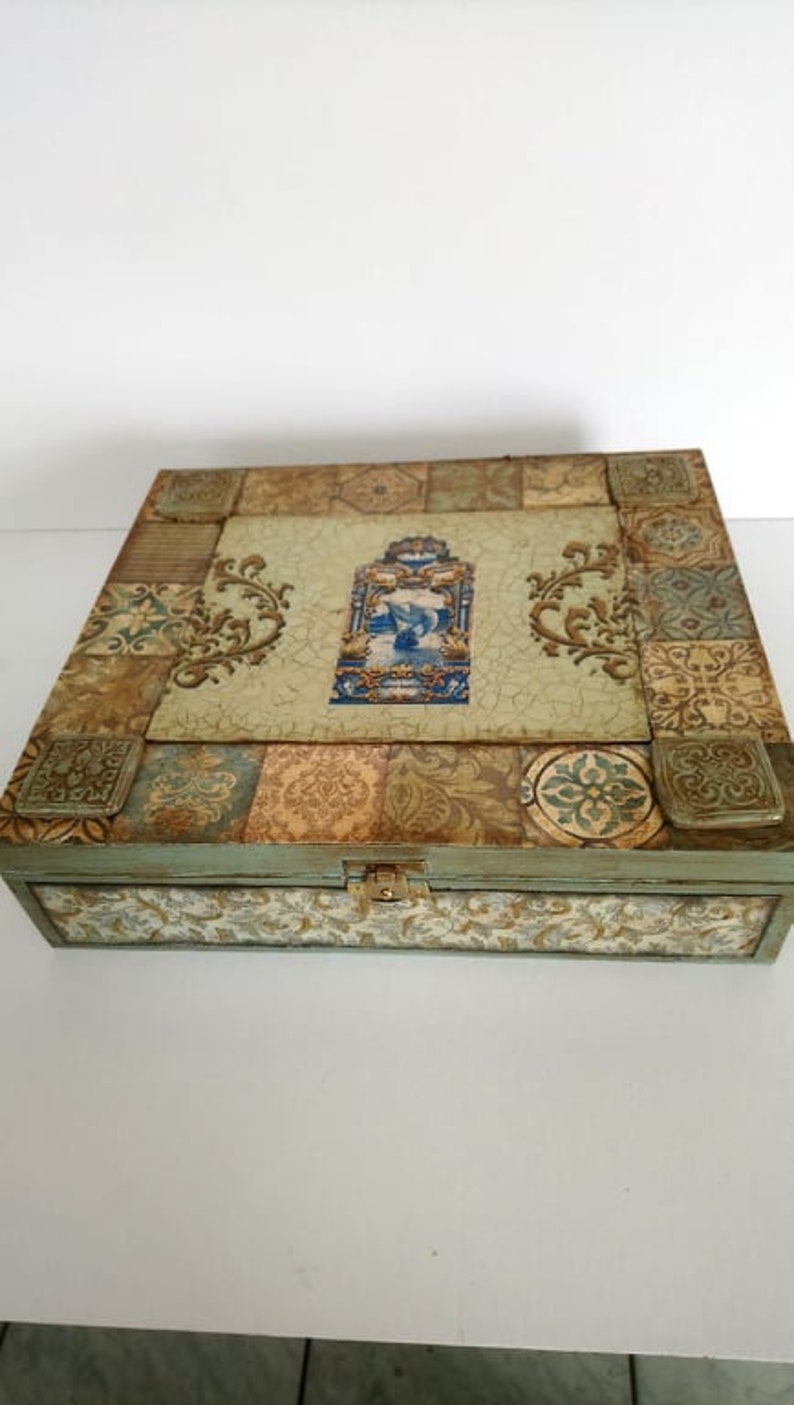 Wooden box Decoupage box Tea box Box with divisions image 0