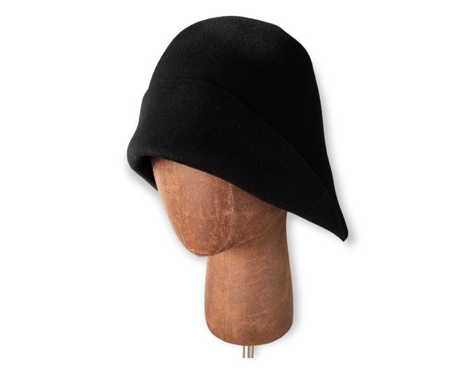 Wool Felt Hat - Gothic Bell - Renaissance Hood - Bucket SCA - 15th c.