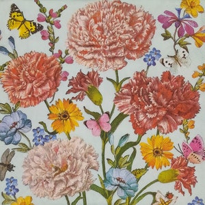 T616# 3 serviettes en papier pour découpage, papiers peints, oeillets rouges roses et mini fleurs, motif papillon sur bleu