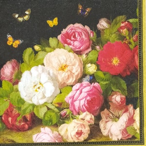 N916 # 3 pièces de serviettes en papier pour découpage, papier de soie artisanal, motif fleurs roses blanches rouges sur fond noir