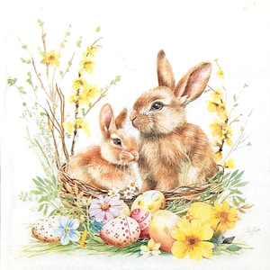 U243 # 3 serviettes en papier pour découpage, papier de soie artisanal, lapin brun de Pâques lièvre dans un panier en osier avec des oeufs colorés