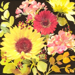 P014# 3 piezas de servilletas de papel individuales para decoupage, pañuelos artesanales, patrón de flores de girasol rojo y amarillo sobre fondo negro