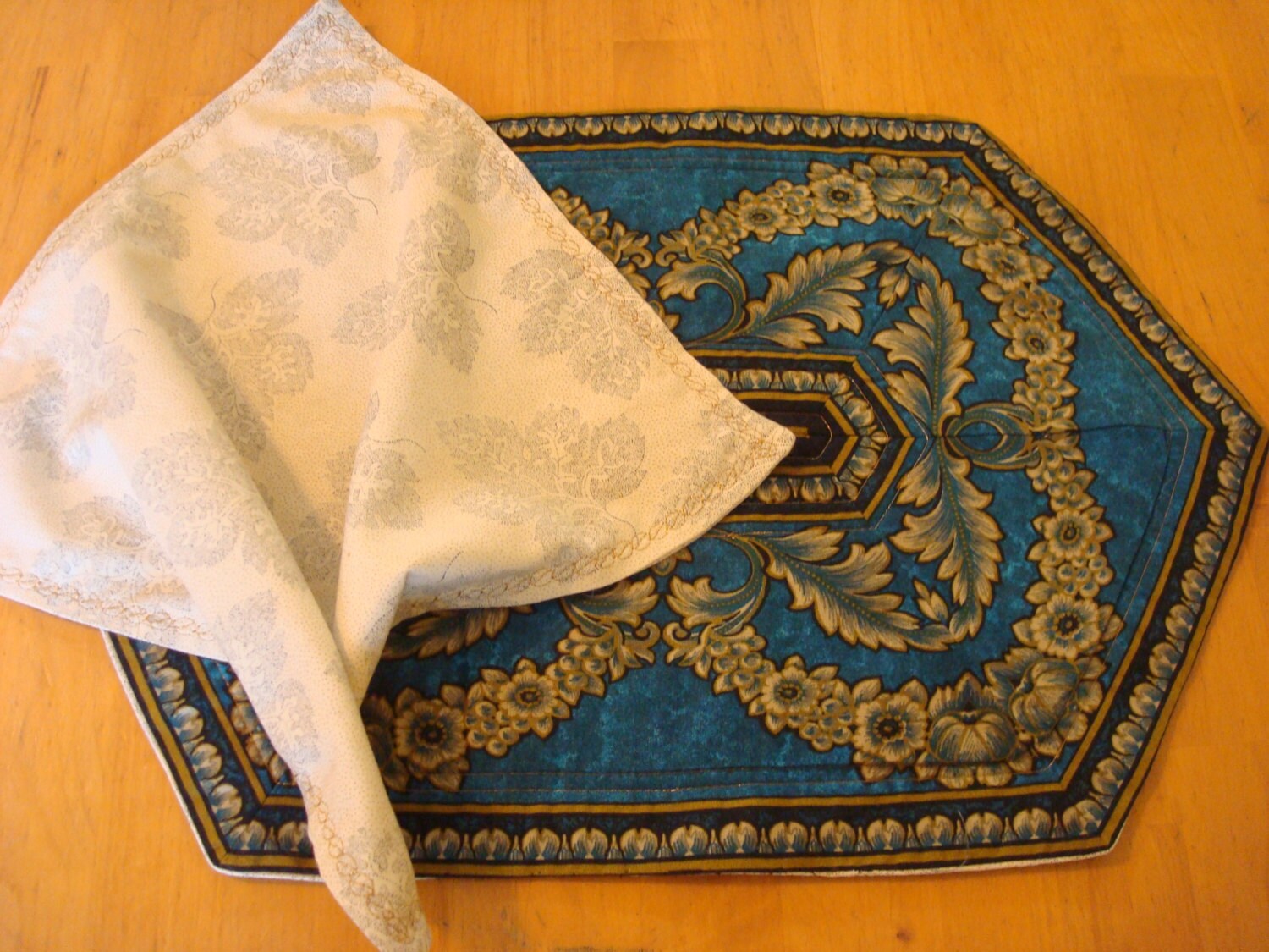 Quilted Placemats and Coordinating Napkins Set of 2 or 4. Etsy