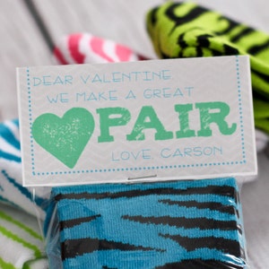 La Saint-Valentin imprimable - nous faisons une belle paire - personnalisée - chaussettes Saint-Valentin - la Saint-Valentin salle de classe