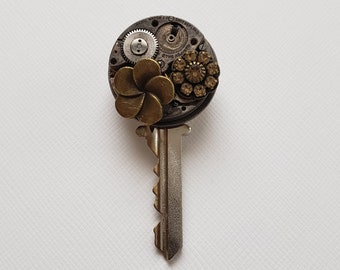 Steampunk brooch, watch parts jewelry, key jewelry, repurposed jewelry, birthday gift for friend, vintage brooch, assemblage jewelry