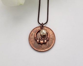 Irish Claddagh necklace, copper Claddagh necklace, Irish coin necklace, St.Patrick's Day gift for sister, Irish gift for Mom, Celtic jewelry