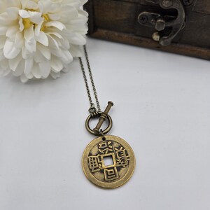 Chinese coin necklace, repurposed jewelry, antique bronze necklace, birthday gift for coin lover, good luck coin, antique bronze toggle imagen 2