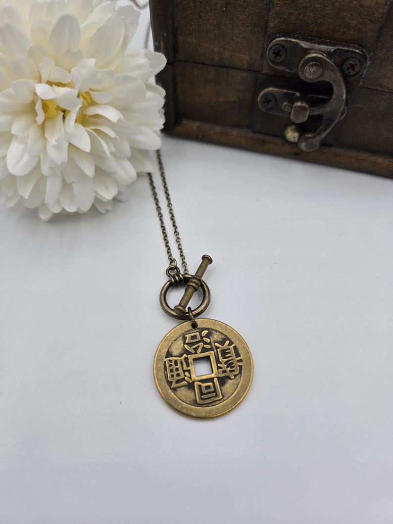 Chinese coin necklace, repurposed jewelry, antique bronze necklace, birthday gift for coin lover, good luck coin, antique bronze toggle imagen 2