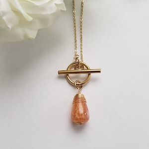 Orange agate necklace, gold toggle necklace, front toggle necklace, birthday gift for best friend, Mother&#39;s Day gift for mom