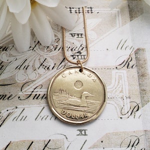 Canadian coin necklace, Queen Elizabeth jewelry, repurposed jewelry, coin jewelry, Canadian gift for best friend, gold coin necklace