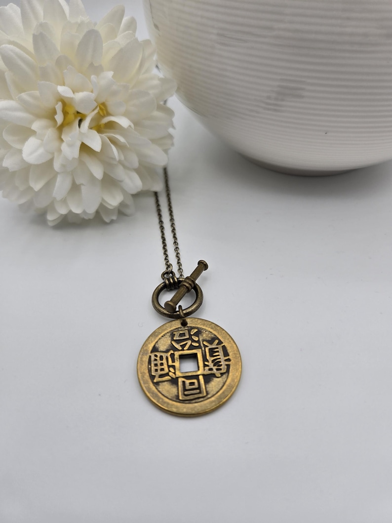 Chinese coin necklace, repurposed jewelry, antique bronze necklace, birthday gift for coin lover, good luck coin, antique bronze toggle imagen 5