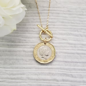 British coin necklace, Queen Elizabeth remembrance jewelry, birthday gift for coin collector, British one pound, bimetallic coin necklace