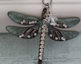 Dragonfly necklace, dragonfly pendant, birthday gift for a gardener, gift for girlfriend, long charm necklace, nature-inspired jewelry