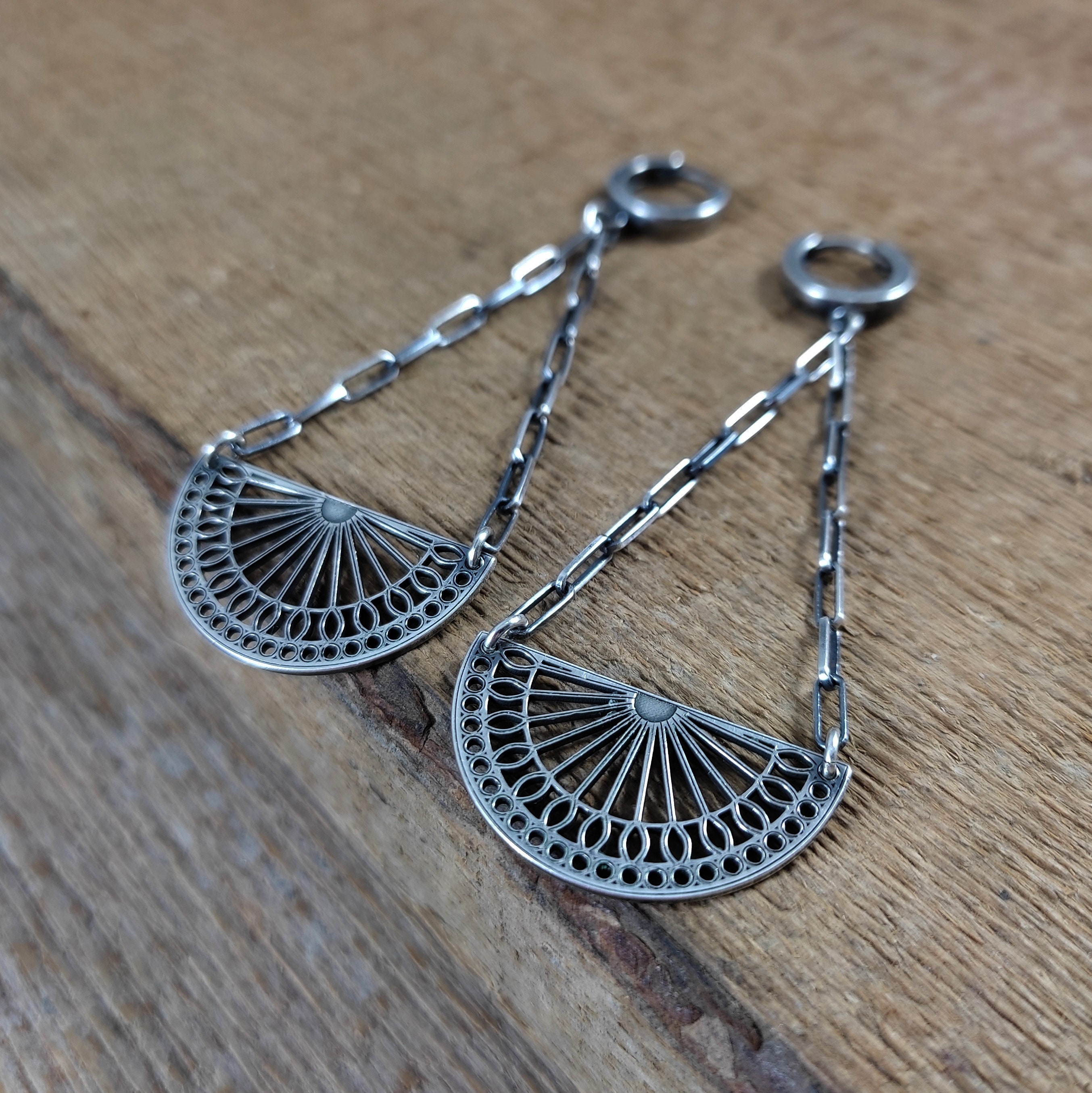 Orecchini pendenti in argento Sterling incisione Tie Slide