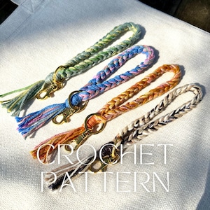 Patrón de ganchillo de llavero de pulsera, proyecto de llavero de borla fácil, cordón de ganchillo apto para principiantes para enfermeras, pulsera de ganchillo de primavera