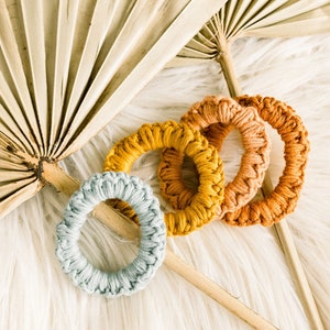 Crochet Scrunchie Pattern, Hair Accessory | Craft Show | Spring Crochet | Gift | Modern | Cotton Yarn image 3