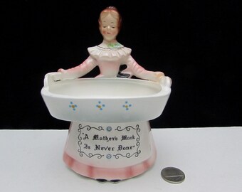 Vintage Enesco Pink Kitchen Mother Prayer Lady Scouring Pad Holder Toothpick Ebay Vintage Dishes Pie Bird Vintage Kitchen Decor