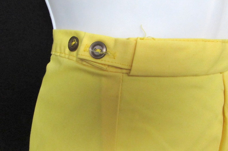 mod 60s cotton vintage shorts yellow fitted summer retro deadstock unused new without tag nos old stock waist 30 hips 38