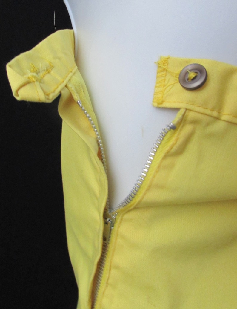 mod 60s cotton vintage shorts yellow fitted summer retro deadstock unused new without tag nos old stock waist 30 hips 38