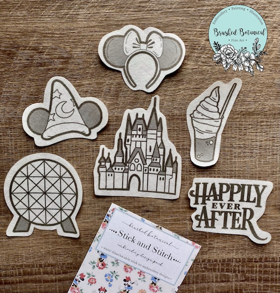 1点限り‼️ ハッピー ハロウィン✨　ミッドナイトキャッスル　パープル　パネル ハロウィンモンスターが騒ぎ出す、1年に1度の賑やかなシーズンが