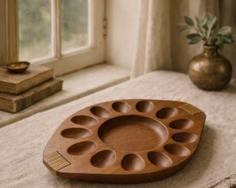 Vintage teuflische Eierablage aus Holz