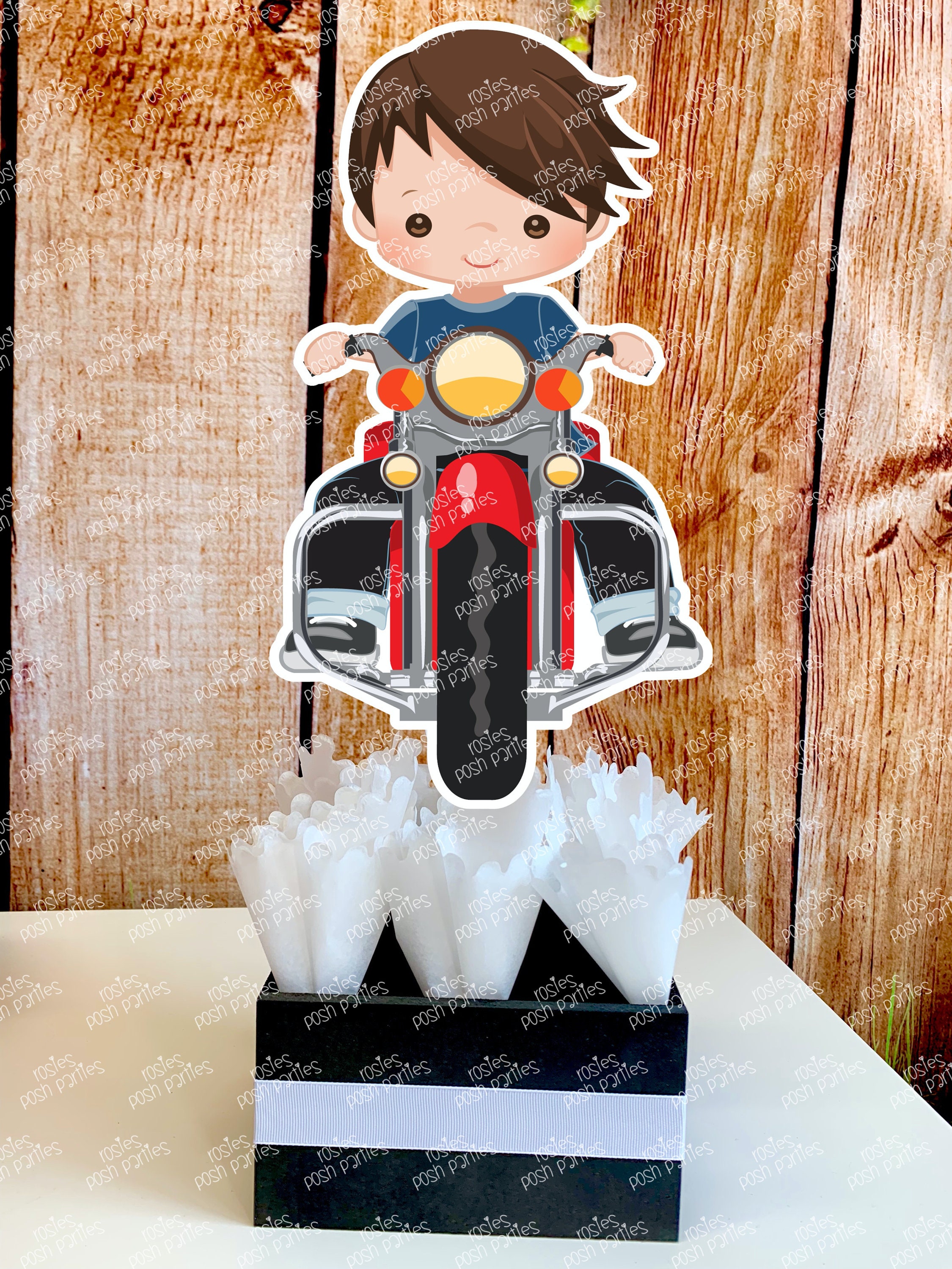 Urne pour un anniversaire sur le thème de la moto. Card box for a birthday  with motorbike theme