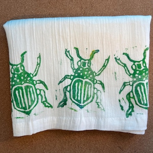 Toalla de cocina con linograbado impreso a mano