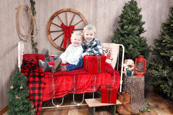 ## 7. DIY Holiday Backdrops