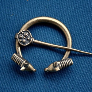 Penannular shawl pin - cloak pin - Medieval jewelry- Viking SCA bronze brooch - Elven brooch- Medieval Viking SCA brooch