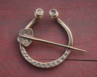Penannular shawl pin - cloak pin - Medieval jewelry- Viking SCA bronze brooch - Elven brooch- Medieval Viking SCA brooch