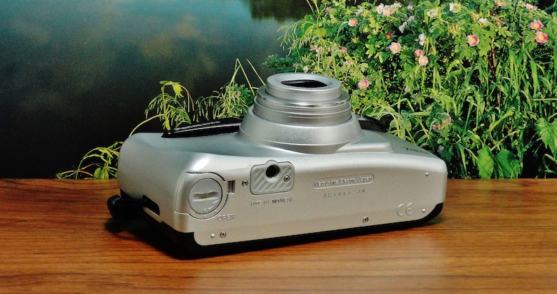 Vintage PANASONIC AUTOFOCUS ZOOM C-D3100ZM 35mm Point and Shoot Film Camera Circa: 1999 Fantastic! 38~105mm Zoom Lens Quiet Operation