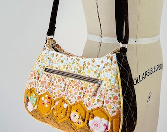 Handmade Floral Patchwork Shoulder Bag: Quilted Cotton Hexagon Design Bag