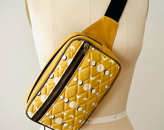 Quilted Cotton Crossbody Bag: Travel Waist Pouch