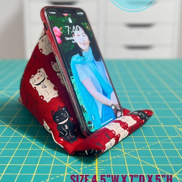 Phone stand pillow sewing pattern; PDF Instant download | www.BLHandmade.com