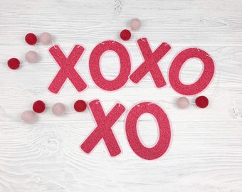 XO XO Valentine's Day Decor, Valentine Wool Felt Balls XOXO Garland, Red Glitter,  Valentine's Day Mantle Garland, Free Shipping