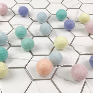 Nursery Decor, Pastel Rainbow Felt Ball Garland, Baby Room Decor, Baby ...