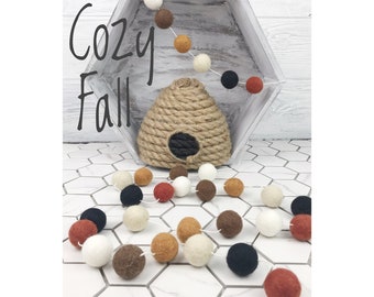 Fall Pom Pom Garland, Autumn Felt Ball Garland, Fall Decor, Thanksgiving Decor, Farmhouse Decor, Rustic  Felt Ball Garland,  Wedding Decor