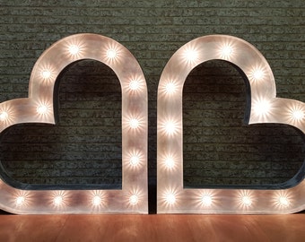 2 x 4ft White Washed Marquee LED Light Up/Light Bulb Letter Light Hearts