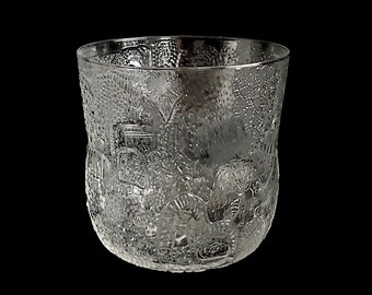Nuutajärvi Finland Little Glass Egg Art Glass Piece With