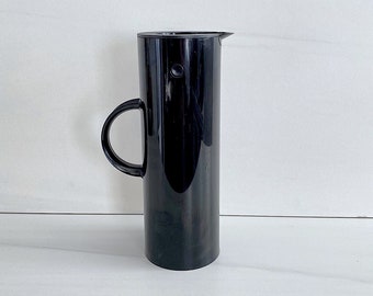 Classic Mid Century Modern Design Stelton BLACK Plastic Vacuum Jug Thermos Pitcher Caraffe by Erik Magnussen Danish Denmark