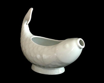 Fine Vintage Dansk Mid Century Modern White Porcelain Fish Gravy Boat Dansk International Designs Ltd FRANCE