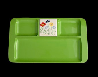 Vintage Mid Century Modern 1960s / 1970s Georges Briard Plastic 3 Compartment w Cutting Floral Board Tray Platter  Green & Yellow Space Age