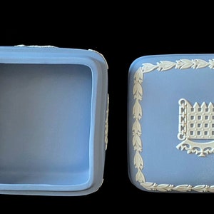 Vintage Wedgwood Blue & White Jasperware SQUARE Trinket Box w Lid Neoclassical Scenes England English Porcelain Jasper Ware image 5