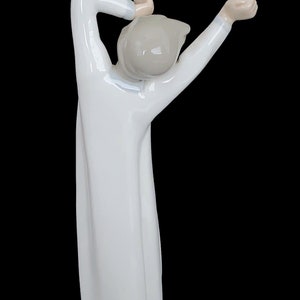 Vintage Retired LLADRO Porcelain Figurine Boy Stretching & Yawning in Pajamas 4870 Boy Awakening 8 3/8 Tall Spain Spanish Porcelain Daisa image 5