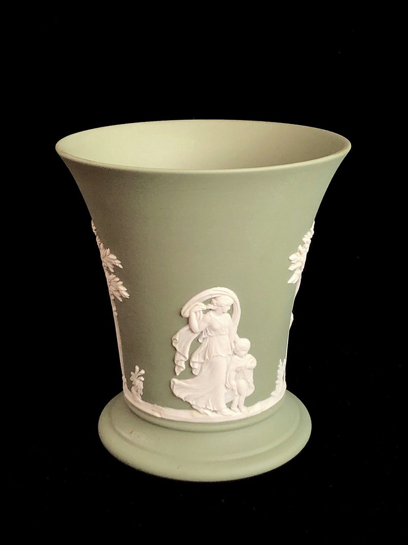 Vintage 1960 Wedgwood Green /& White Jasper Jasperware Urn Vase 3.75 Tall with Neoclassical Scenes England English Porcelain