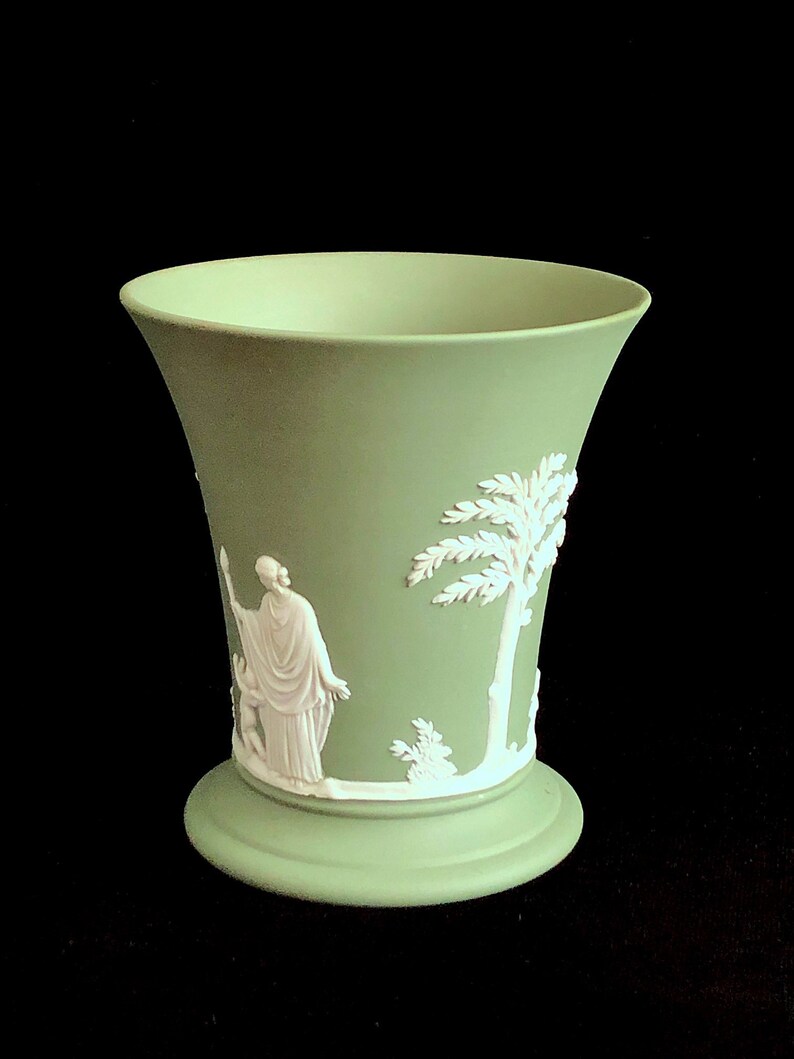 Vintage 1960 Wedgwood Green /& White Jasper Jasperware Urn Vase 3.75 Tall with Neoclassical Scenes England English Porcelain