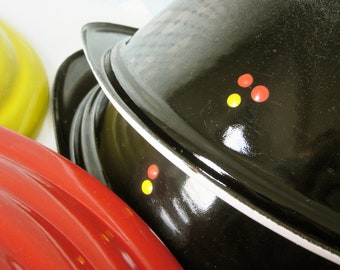 Two Vintage Enamel Fireresistant Dishes Black with Red and Yellow Lid Confetti Design made by DRU Holland 19006